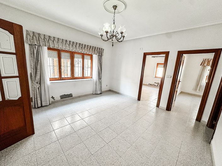 Image No.20-3 Bed Townhouse for sale