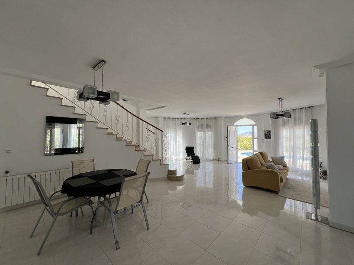 Image No.5-4 Bed Villa for sale