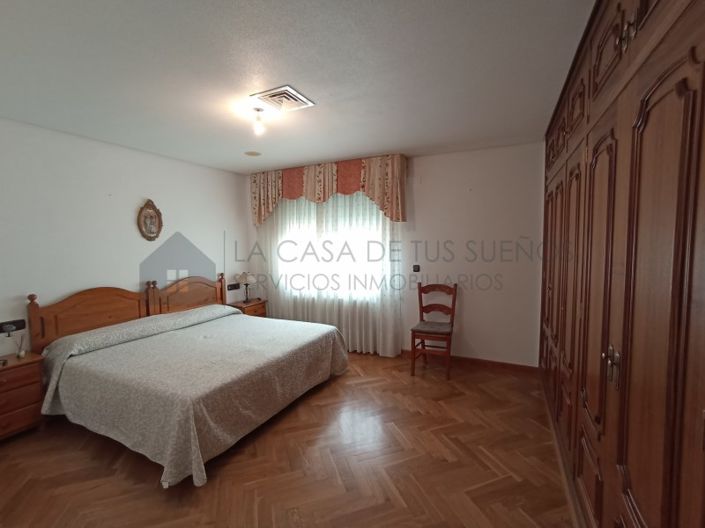 Image No.23-4 Bed Villa for sale