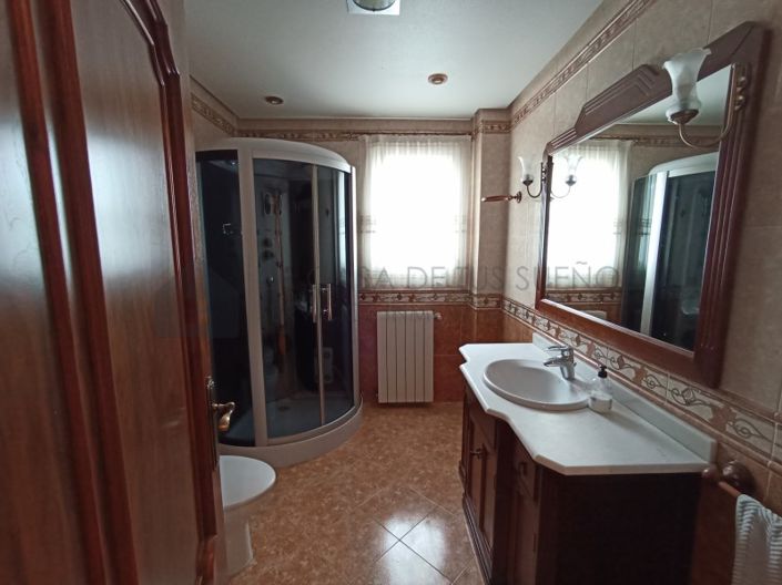 Image No.28-4 Bed Villa for sale