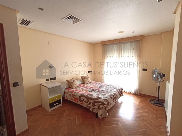 Image No.40-4 Bed Villa for sale