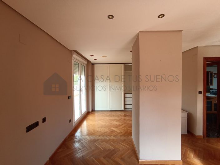 Image No.47-4 Bed Villa for sale