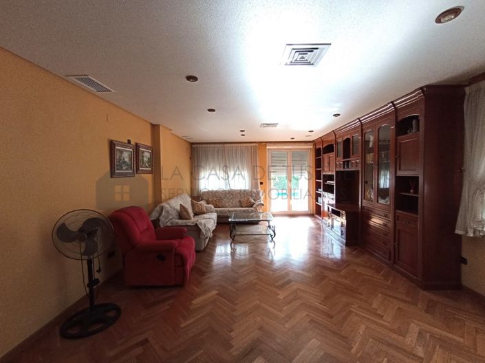 Image No.5-4 Bed Villa for sale