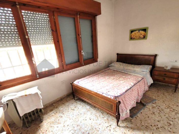 Image No.10-4 Bed Country House for sale