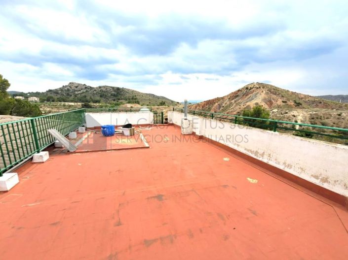 Image No.37-4 Bed Country House for sale