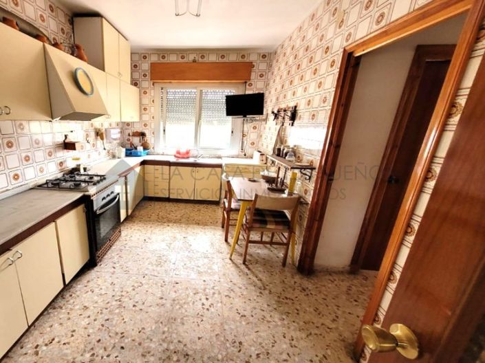 Image No.7-4 Bed Country House for sale