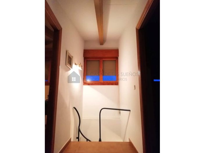 Image No.23-6 Bed Townhouse for sale