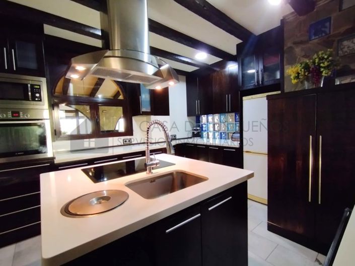 Image No.13-2 Bed Villa for sale