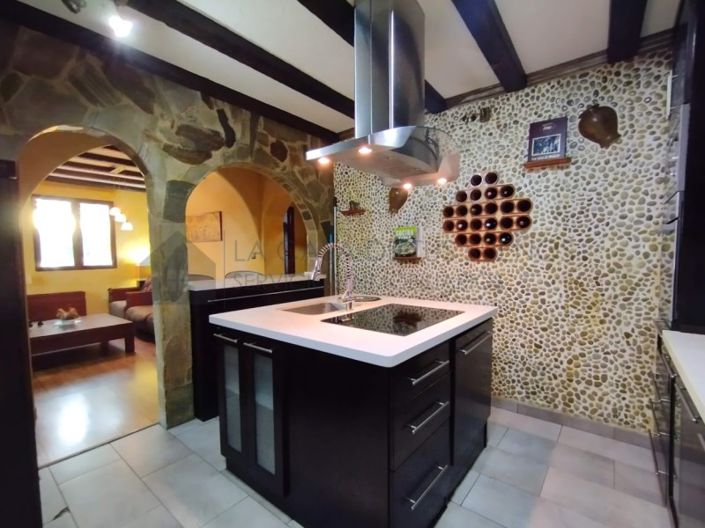 Image No.16-2 Bed Villa for sale