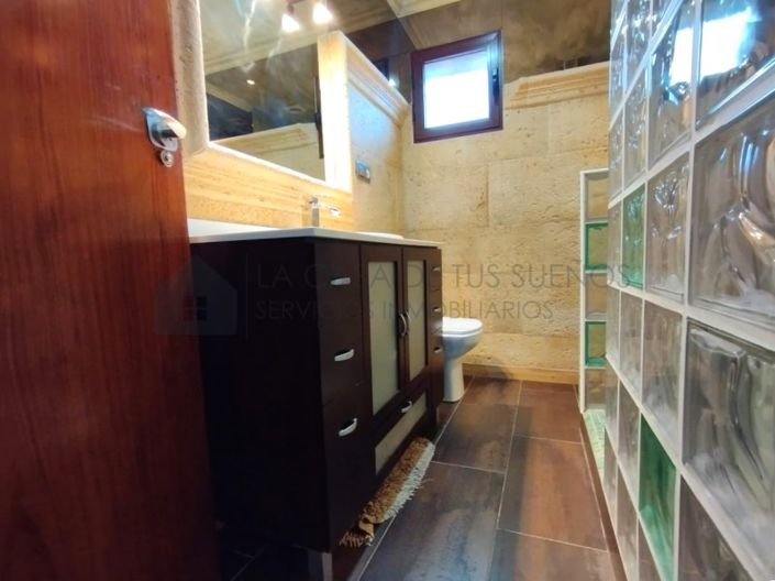 Image No.26-2 Bed Villa for sale