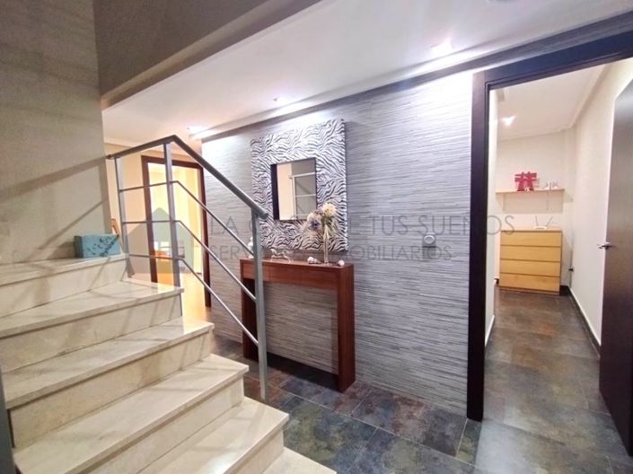 Image No.10-3 Bed Apartment for sale