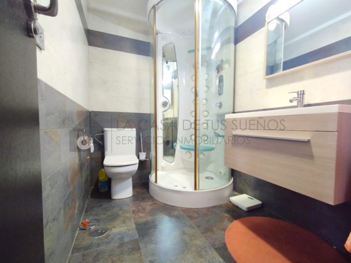 Image No.20-3 Bed Apartment for sale