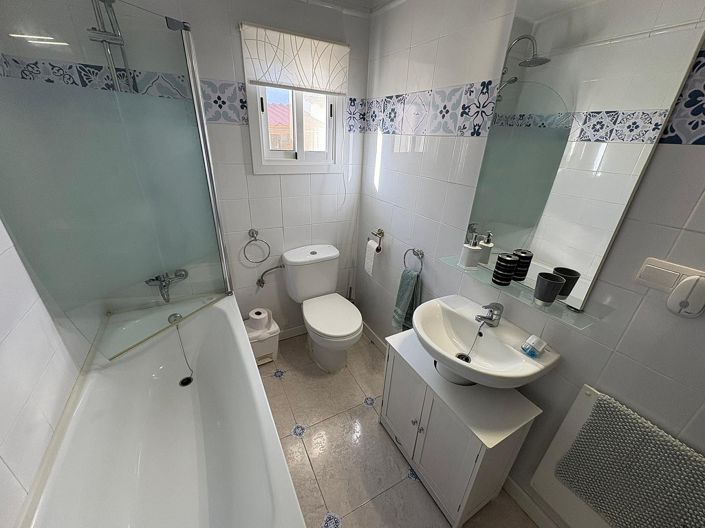 Image No.19-3 Bed Townhouse for sale