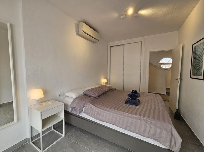 Image No.15-3 Bed Townhouse for sale