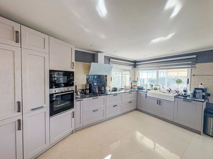 Image No.21-5 Bed Villa for sale