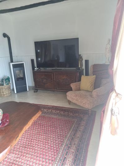 Image No.10-6 Bed Country House for sale