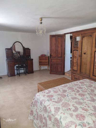 Image No.34-6 Bed Country House for sale