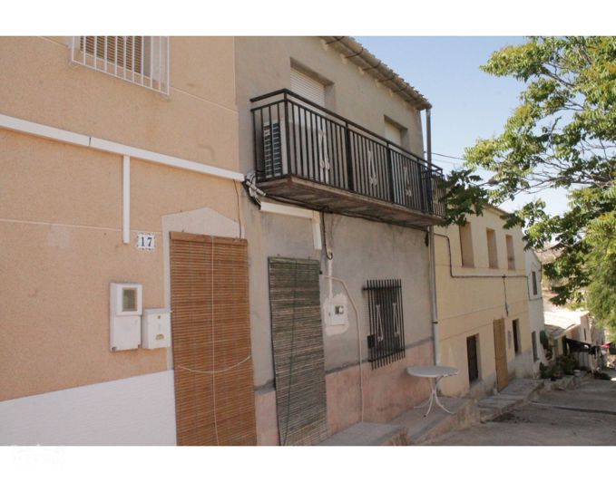 Image No.1-4 Bed Townhouse for sale