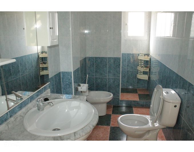 Image No.16-4 Bed Townhouse for sale