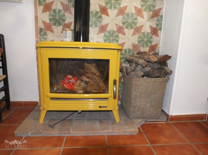 Image No.10-3 Bed Country House for sale