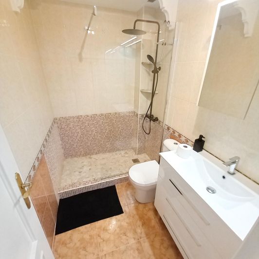 Image No.15-2 Bed Townhouse for sale