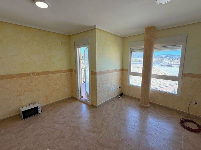Image No.1-2 Bed Apartment for sale