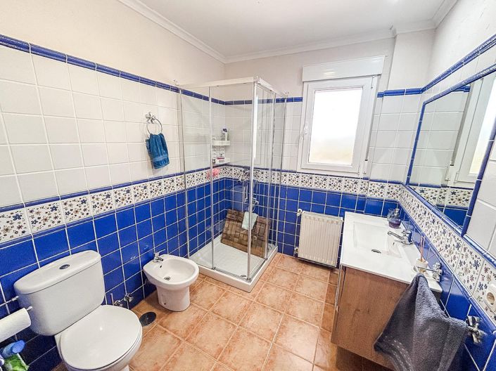 Image No.17-4 Bed Villa for sale