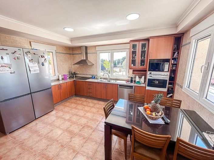 Image No.9-4 Bed Villa for sale