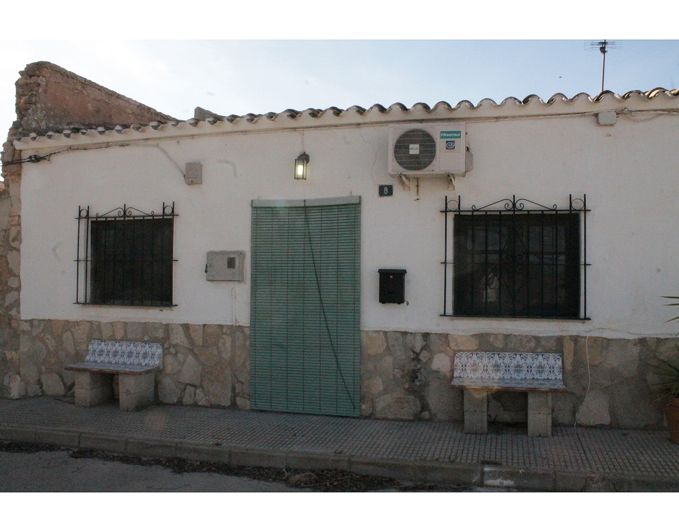 Image No.1-2 Bed Country House for sale