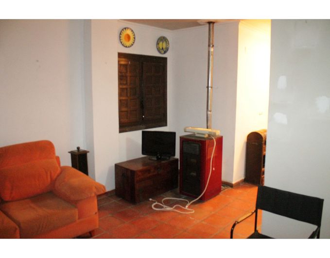 Image No.17-2 Bed Country House for sale