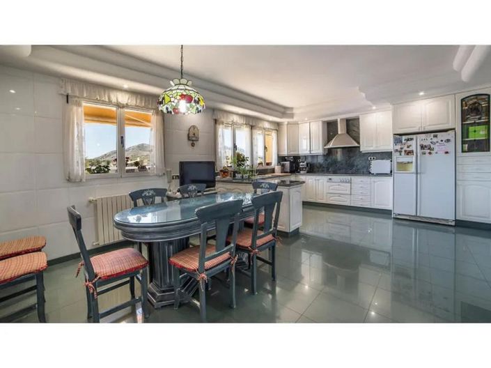 Image No.11-6 Bed Villa for sale