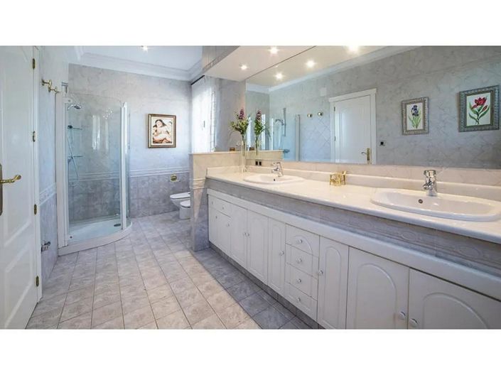 Image No.19-6 Bed Villa for sale