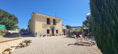 6 Bed Country House for sale