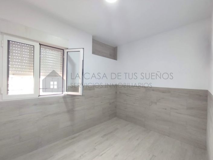 Image No.10-2 Bed Townhouse for sale