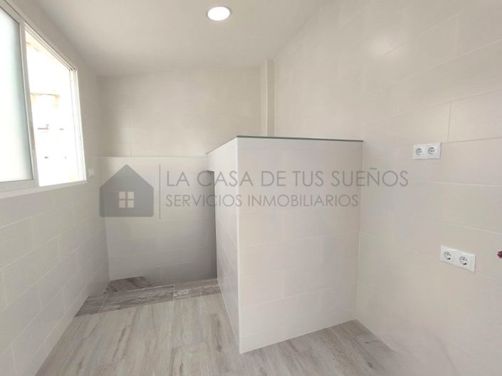 Image No.19-2 Bed Townhouse for sale