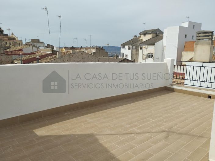 Image No.2-2 Bed Townhouse for sale