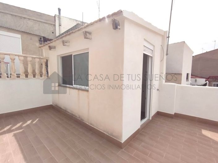 Image No.21-2 Bed Townhouse for sale