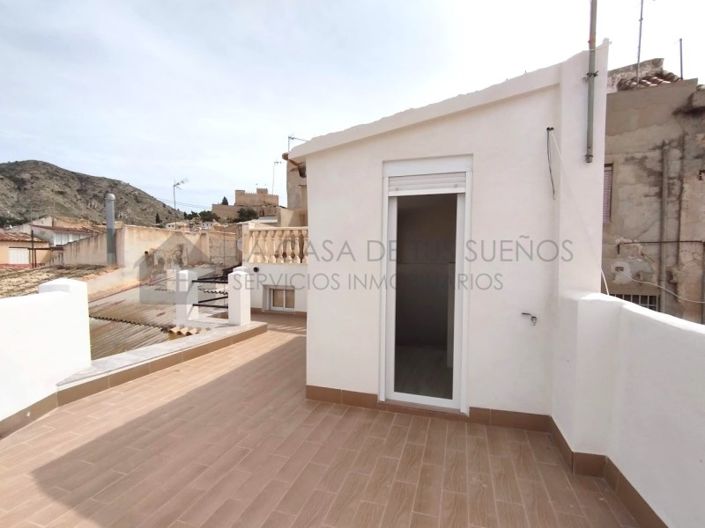 Image No.22-2 Bed Townhouse for sale