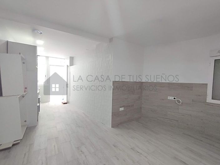 Image No.4-2 Bed Townhouse for sale