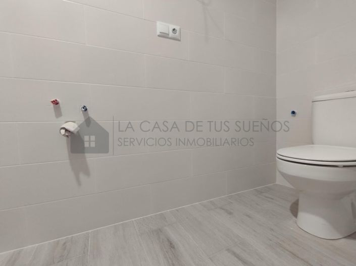 Image No.6-2 Bed Townhouse for sale