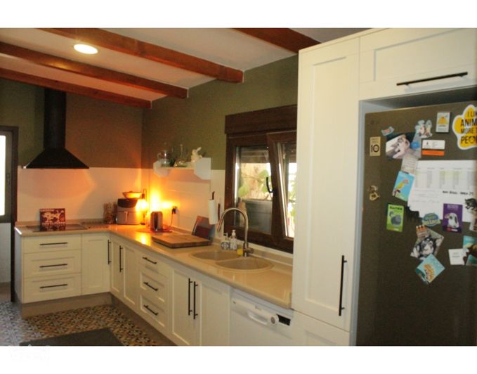 Image No.19-3 Bed Country House for sale