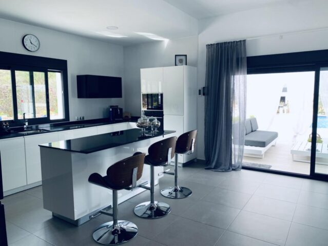 Image No.13-3 Bed Villa for sale