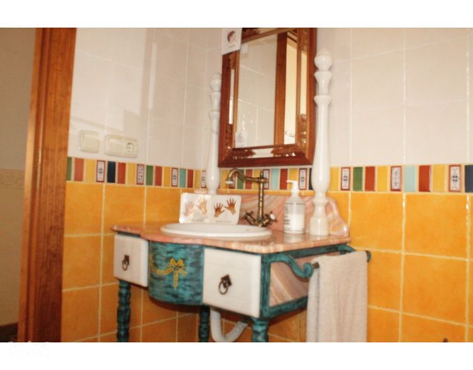 Image No.14-4 Bed Townhouse for sale