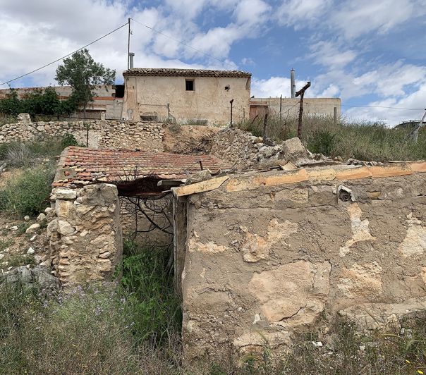 Image No.22-3 Bed Country House for sale