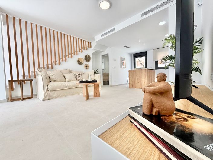 Image No.8-2 Bed Villa for sale