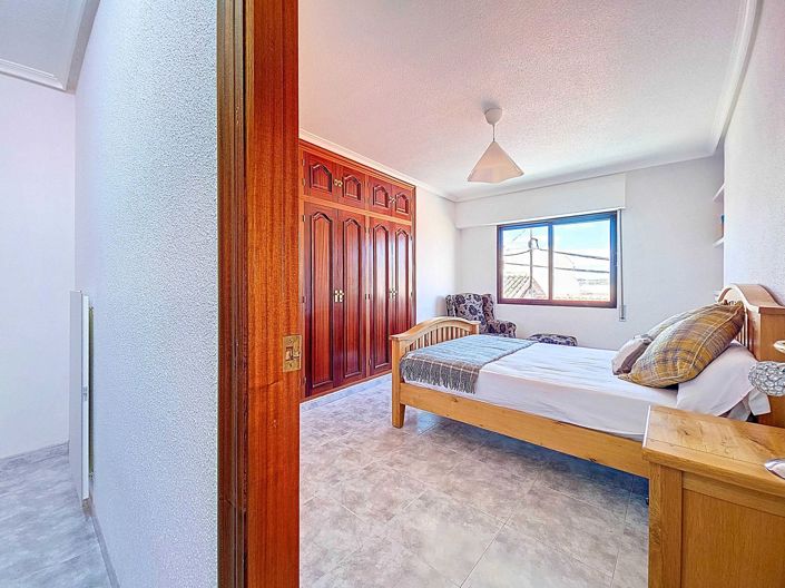 Image No.19-3 Bed Townhouse for sale