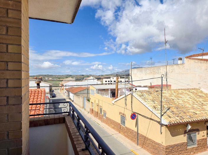 Image No.28-3 Bed Townhouse for sale