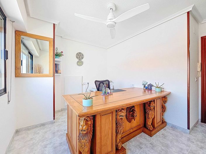 Image No.31-3 Bed Townhouse for sale