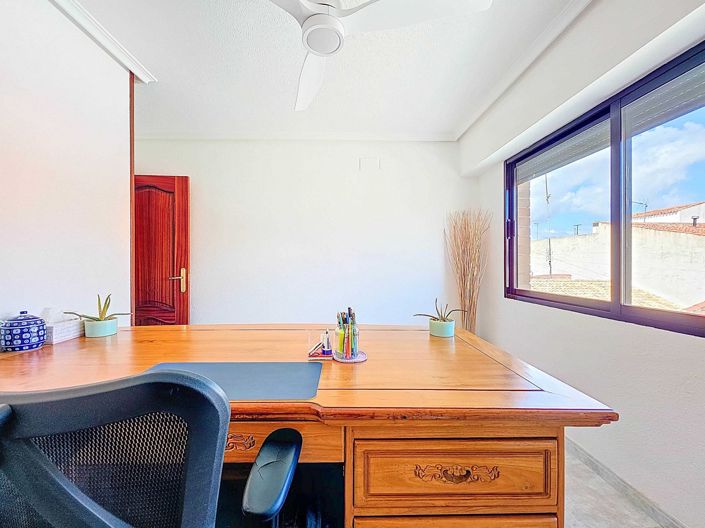 Image No.32-3 Bed Townhouse for sale