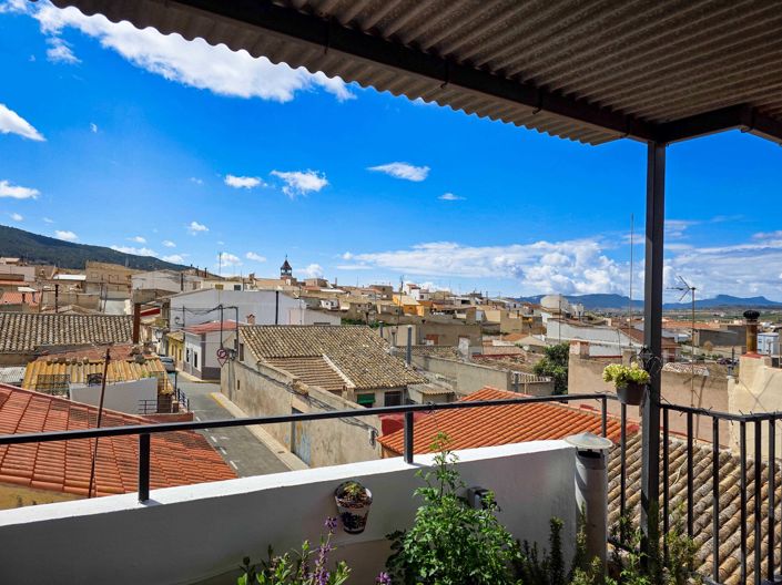 Image No.35-3 Bed Townhouse for sale